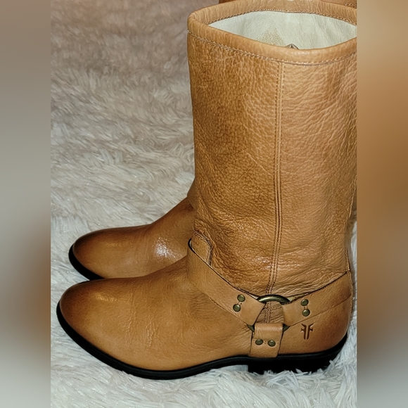 Frye Boots - Yth 3.5 (Woman 6) - Brown Leather Boots - EUC - Style 3496064WHS - Picture 3 of 13